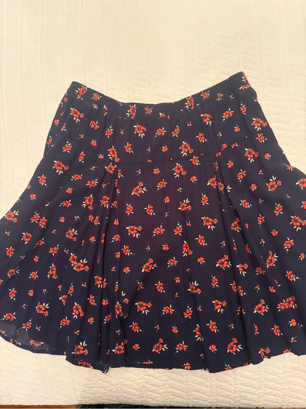 Flowy Old Navy (Navy) Knee Length Skirt with Red/Orange Floral Print
